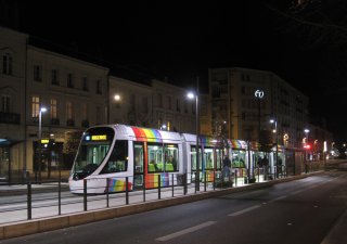Mise en lumière de la ligne du tramway à Angers