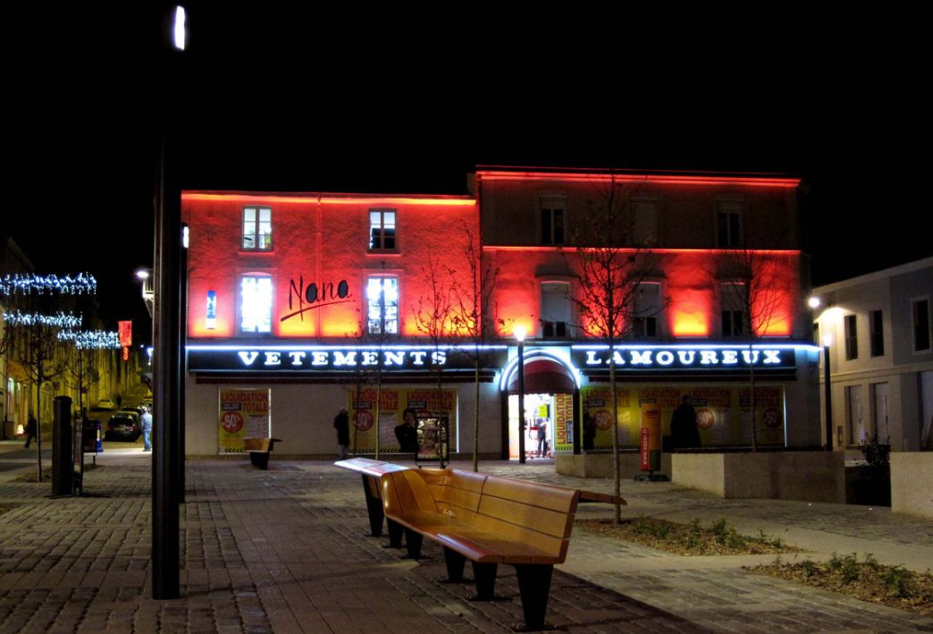 Mise en lumière de la place Rougé